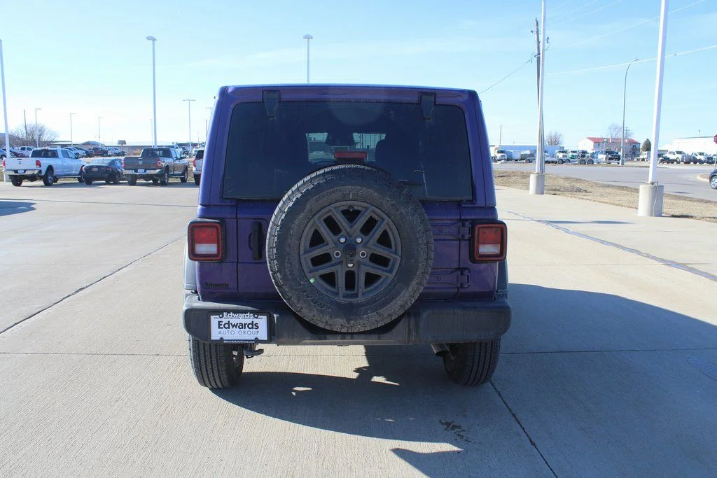 New 2026 Reign Exterior Paint Jeep Sport S image 4