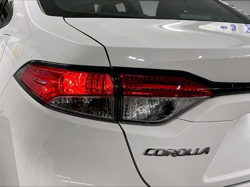 Used 2024 White Toyota LE image 31