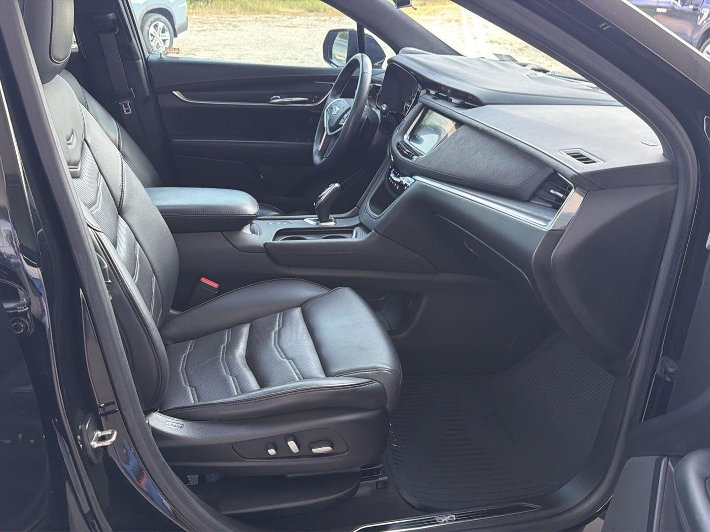 Used 2017 Stellar Black Metallic Cadillac Platinum AWD image 14
