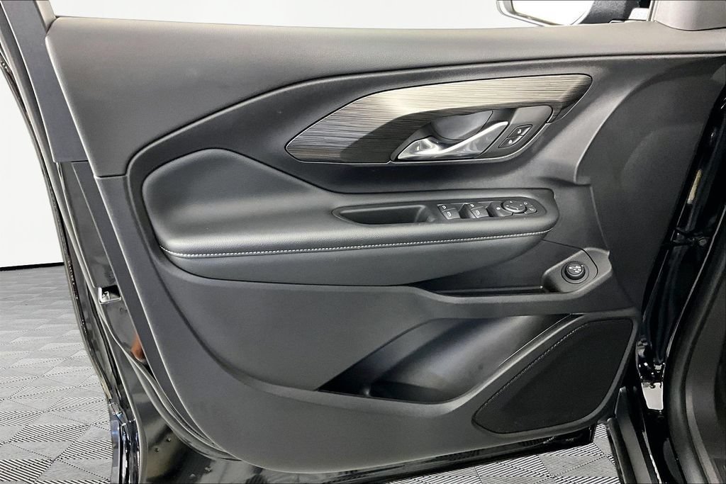 2024 GMC Terrain SLE - Photo 19
