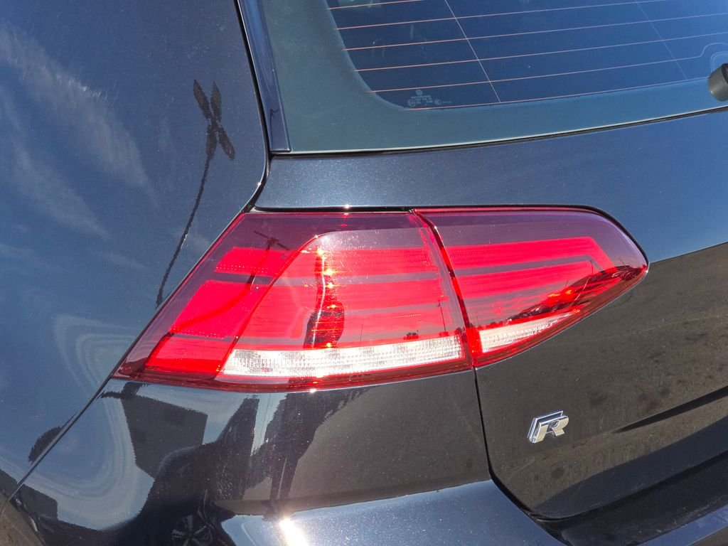 Used 2018  Volkswagen DCC & Navigation 4Motion image 14