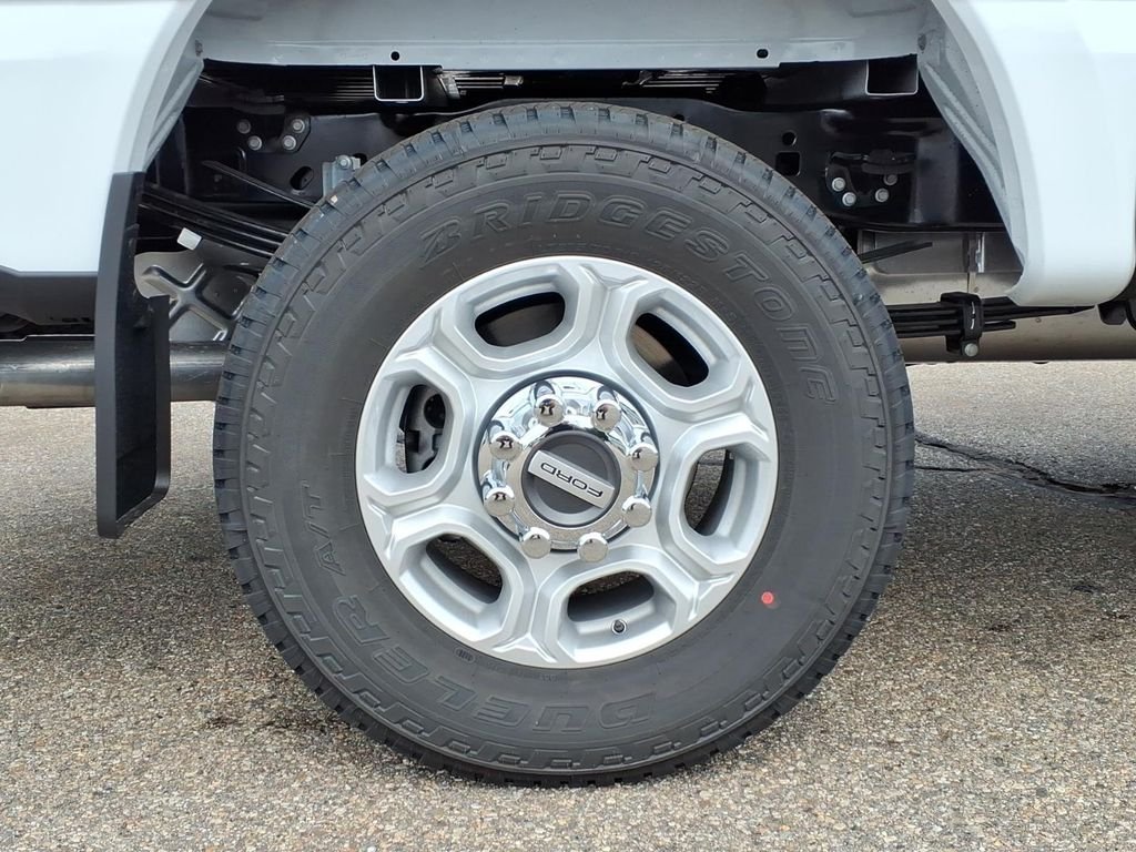 New 2026 Oxford White Ford F-350® XLT image 11