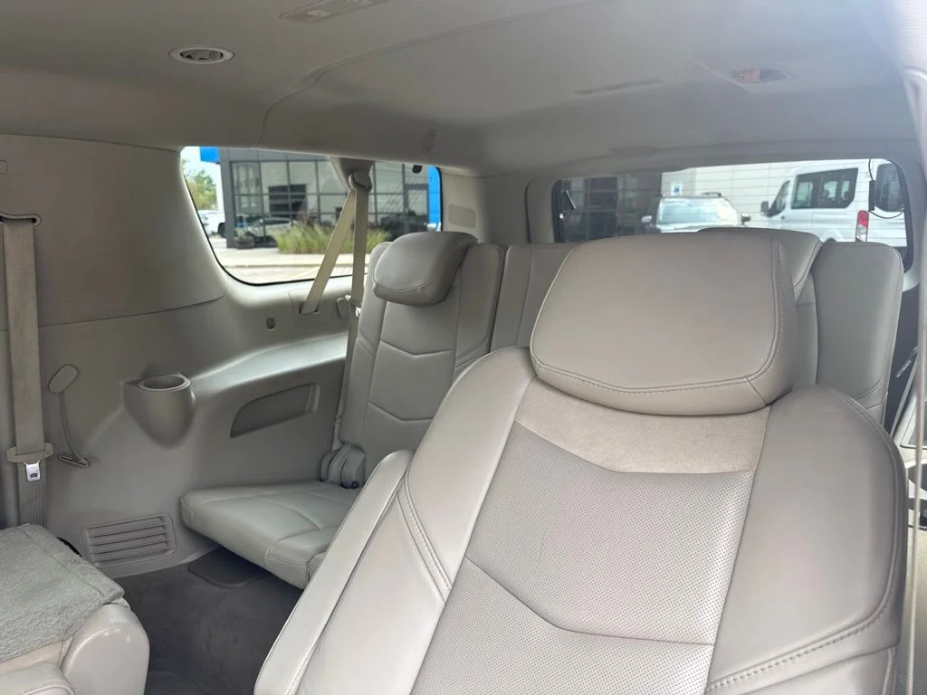 Used 2015 White Diamond Clearcoat Cadillac Luxury image 27