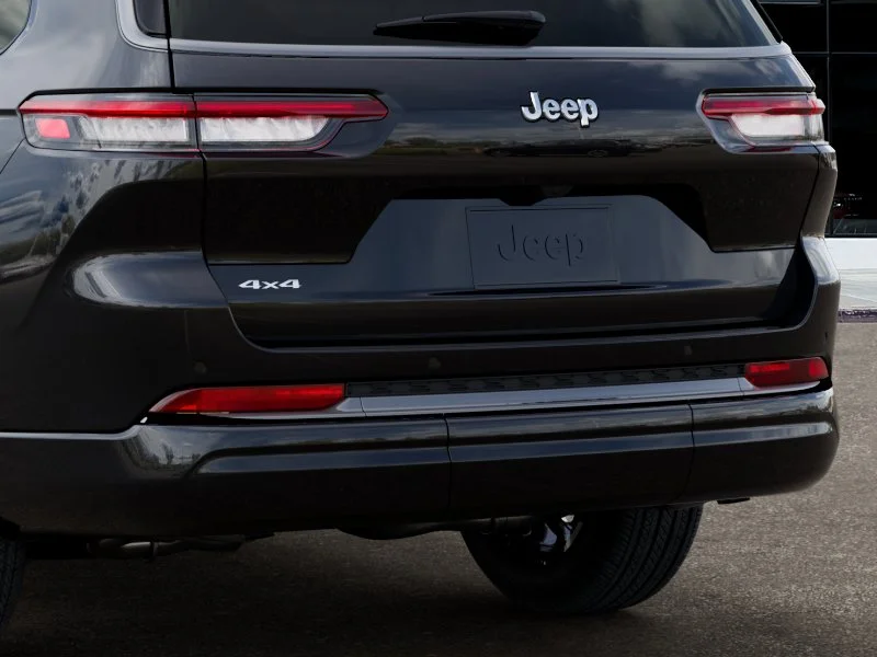 New 2026 Diamond Black Crystal Pearl-Coat Exterior Paint Jeep Limited image 39