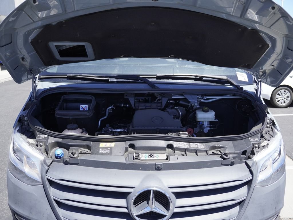 Used 2023  Mercedes-Benz Passenger 144 WB image 32