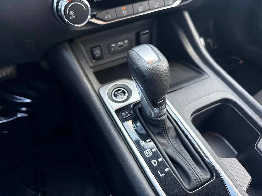 Used 2025 White Nissan SV image 17