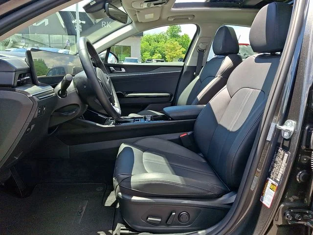 Used 2025 Gray Kia EX image 14