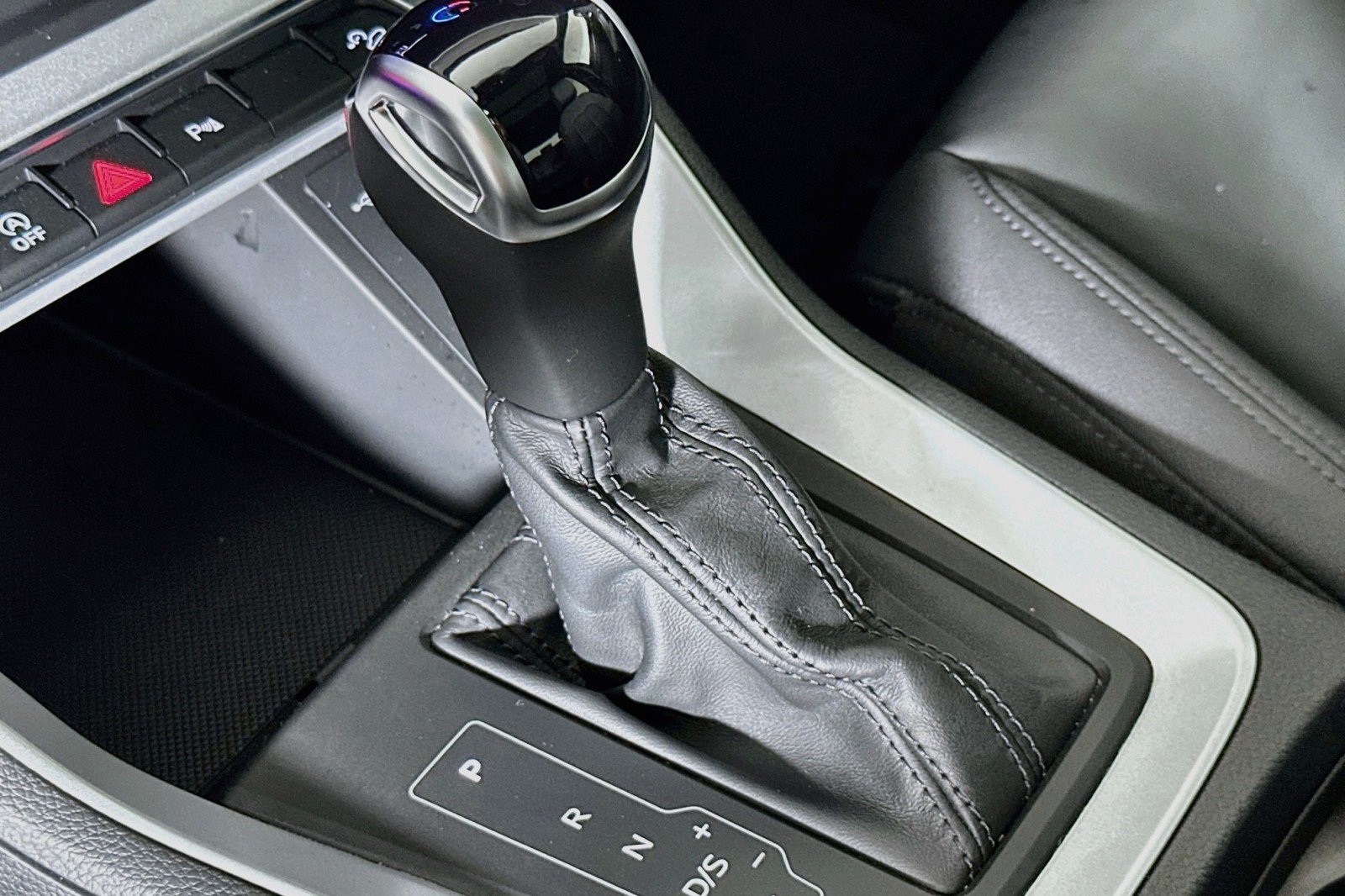 Used 2023 Mythos Black Metallic Audi S line Premium image 7