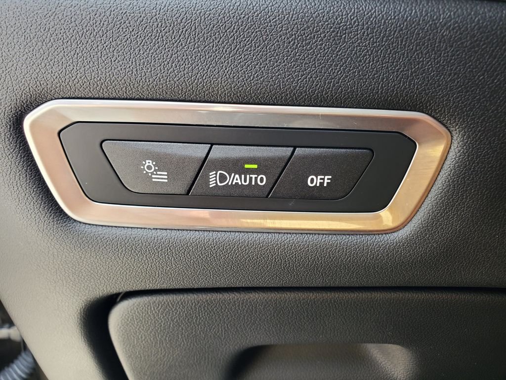 Used 2025 Green BMW M60i image 23