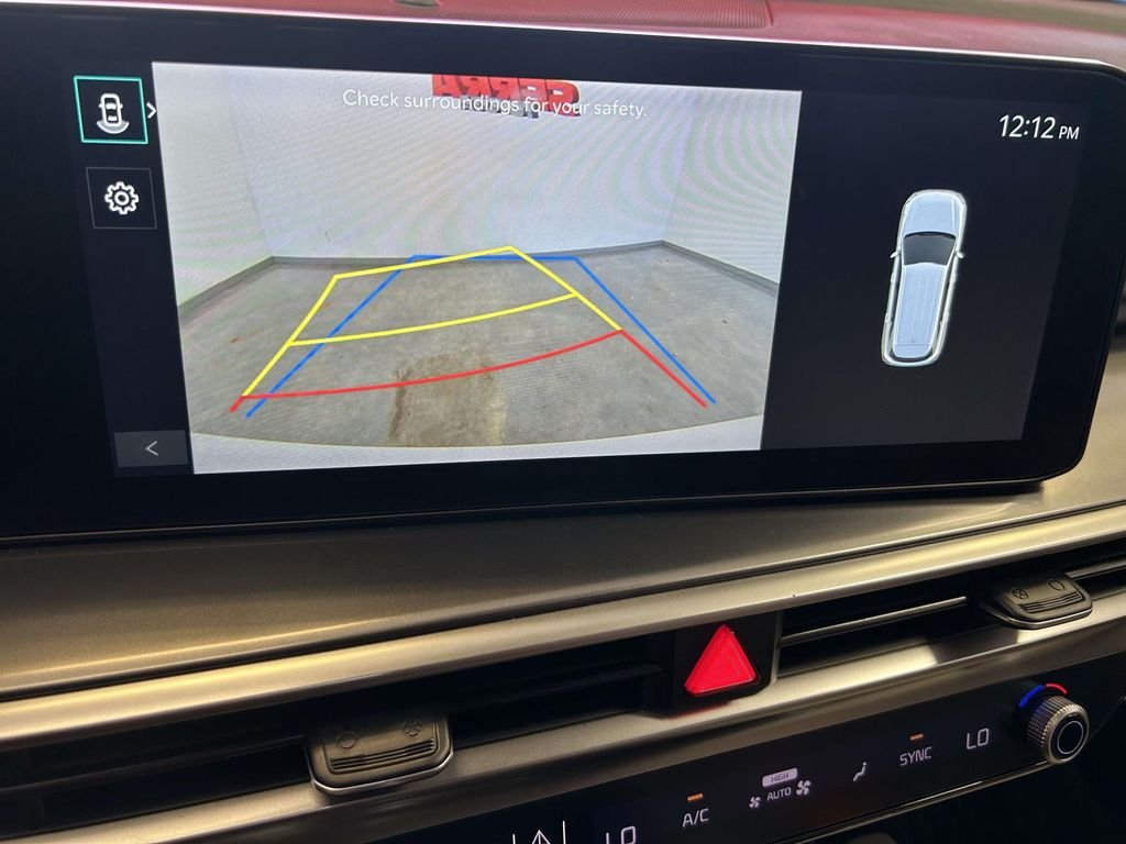 Used 2025 White Kia S image 27