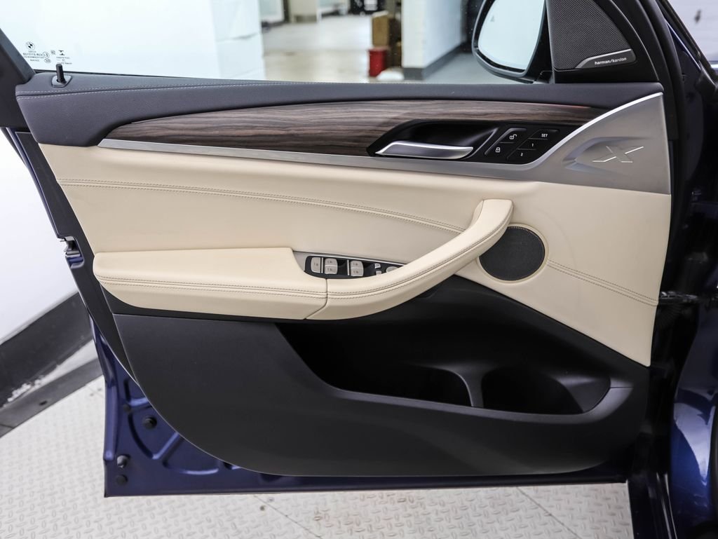 Used 2020 Blue Metallic BMW M40i image 9