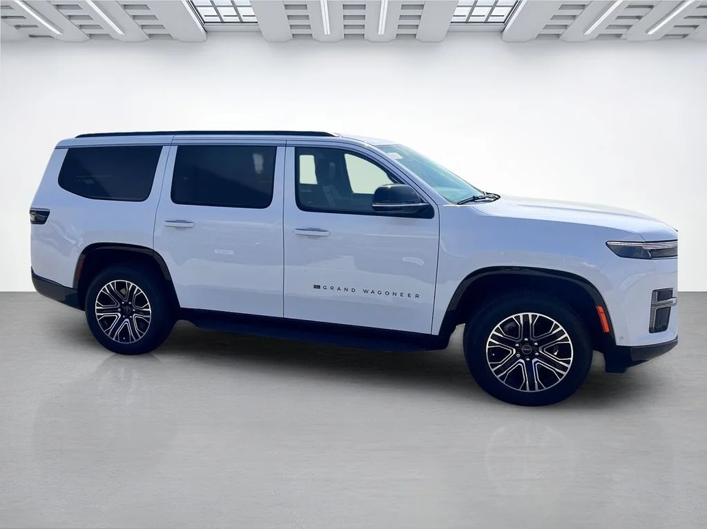 New 2026 Bright White Clear-Coat Exterior Paint Jeep  image 2
