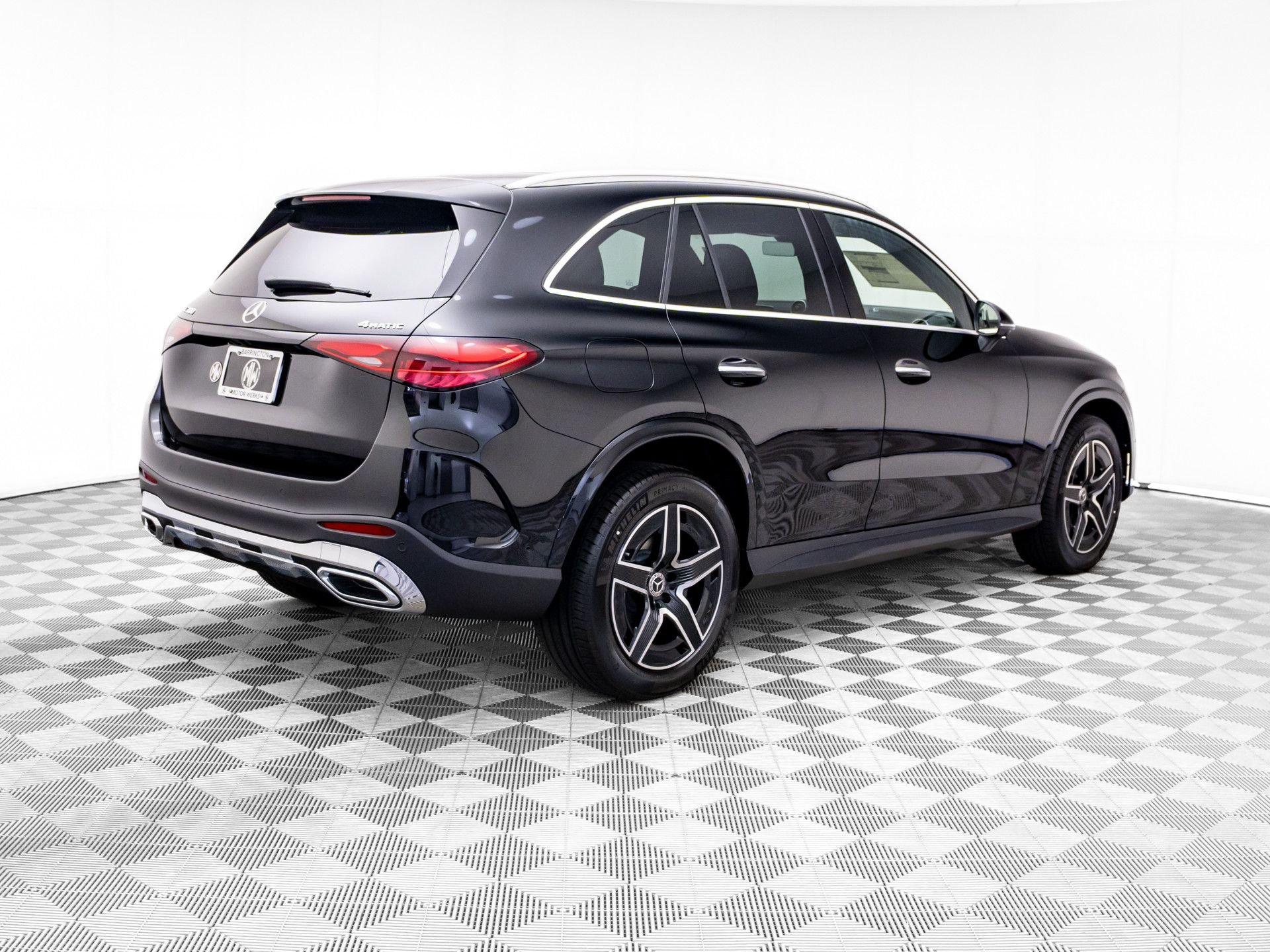 New 2026 Black Mercedes-Benz GLC 300 image 5