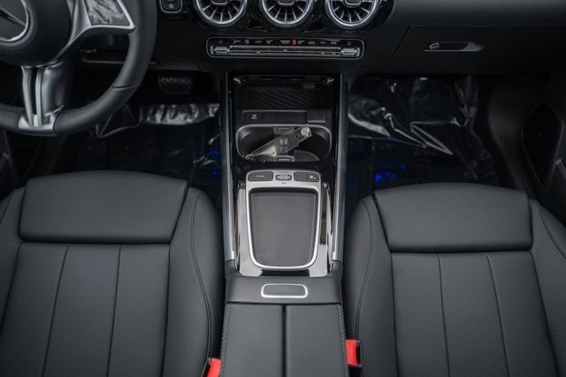 New 2026 Polar White Mercedes-Benz GLA 250 image 70