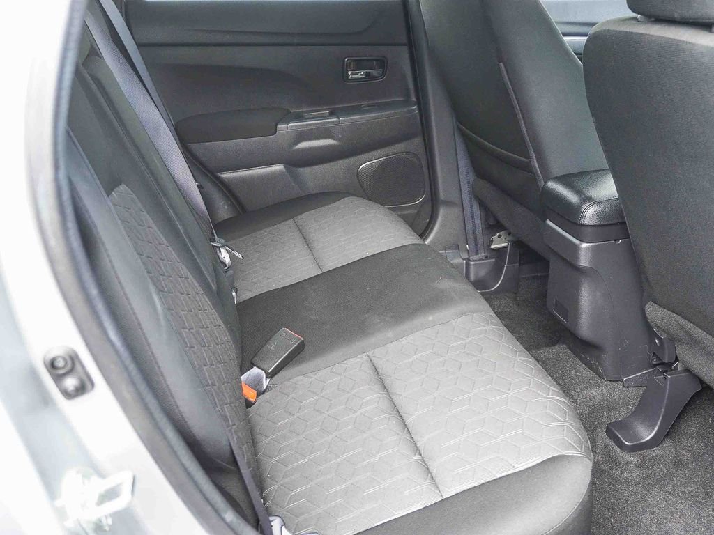 Used 2025 Silver Mitsubishi 2.0 ES image 13