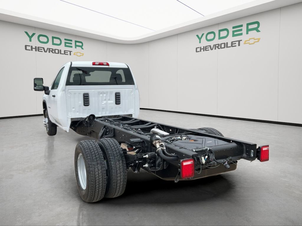 New 2026 Summit White Chevrolet Work Truck image 40