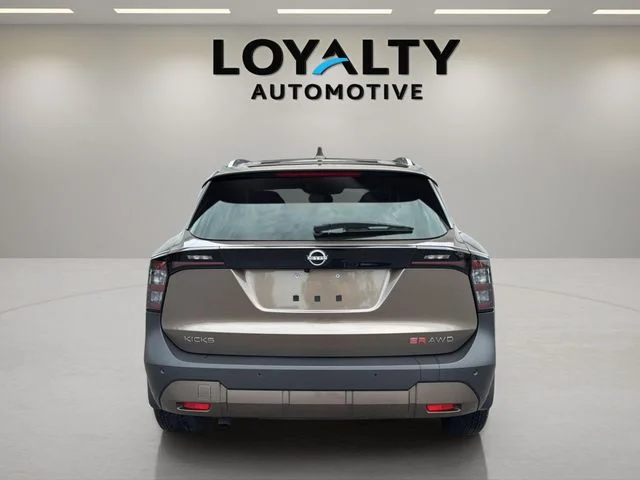 Used 2025 Brown Nissan SR image 4