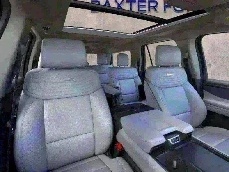 New 2025 Star White Ford Platinum image 25