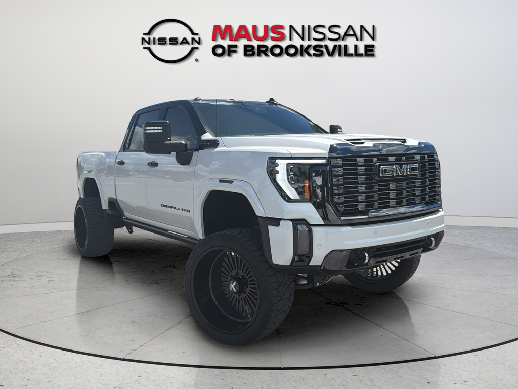 Used 2024 White GMC Denali Ultimate image 1