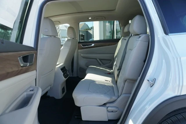 2026 Volkswagen Atlas SE w/Tech - Photo 20