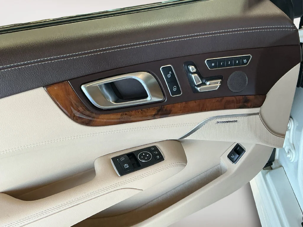 Used 2019 White Mercedes-Benz SL 550 image 14