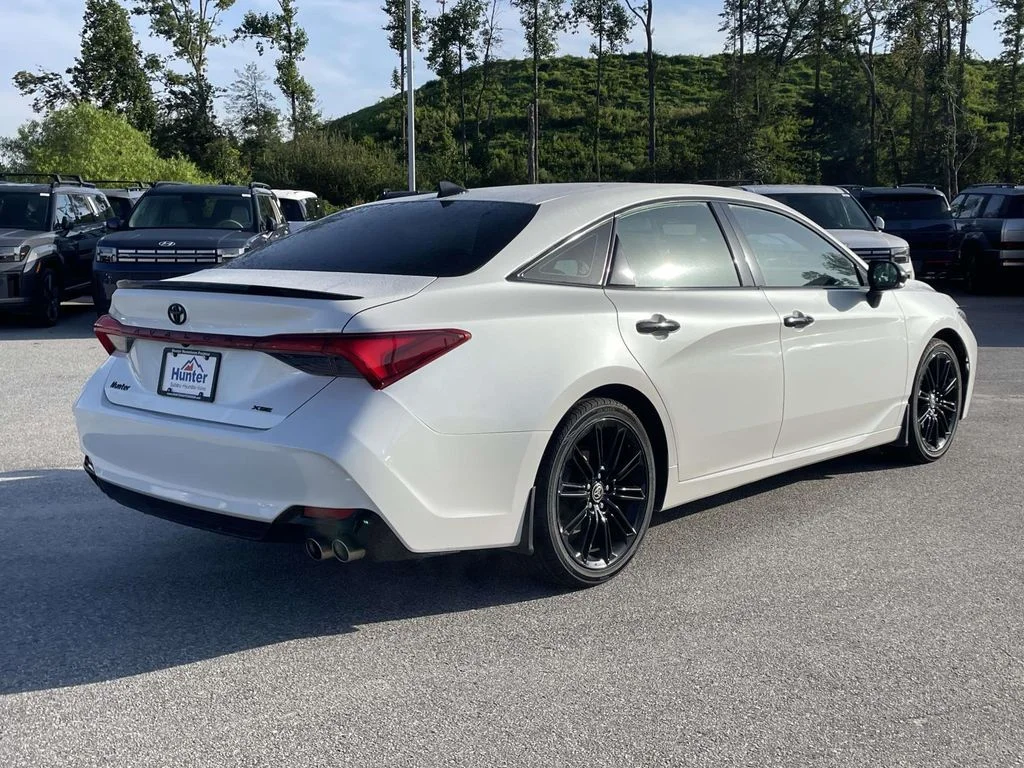 Used 2021 Wind Chill Pearl Toyota XSE Nightshade image 28