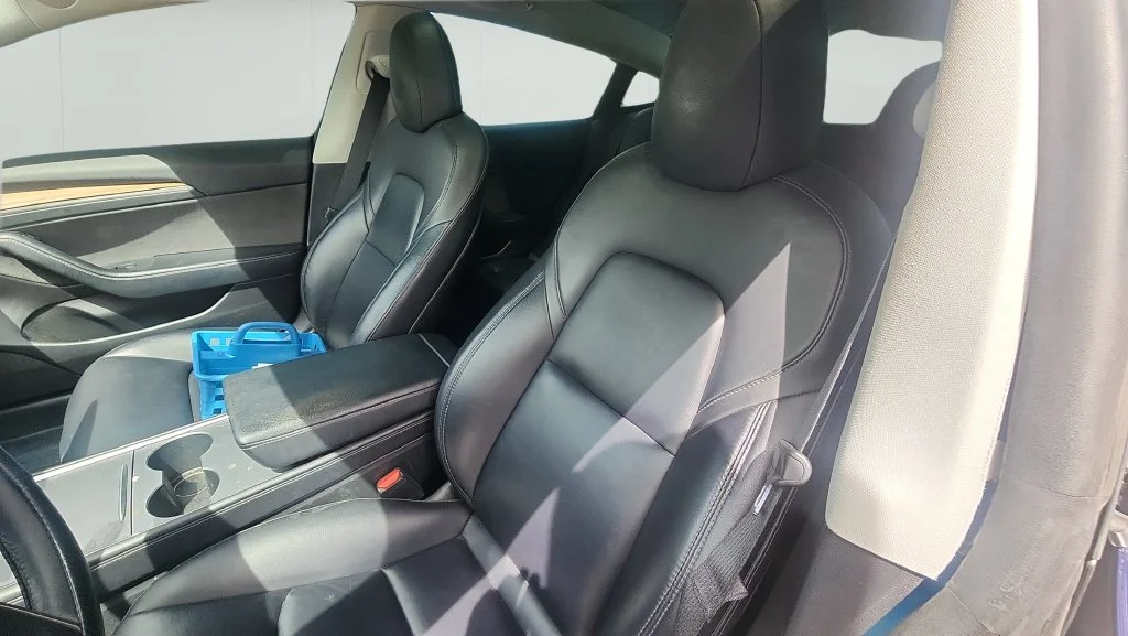 Used 2022  Tesla Base image 12