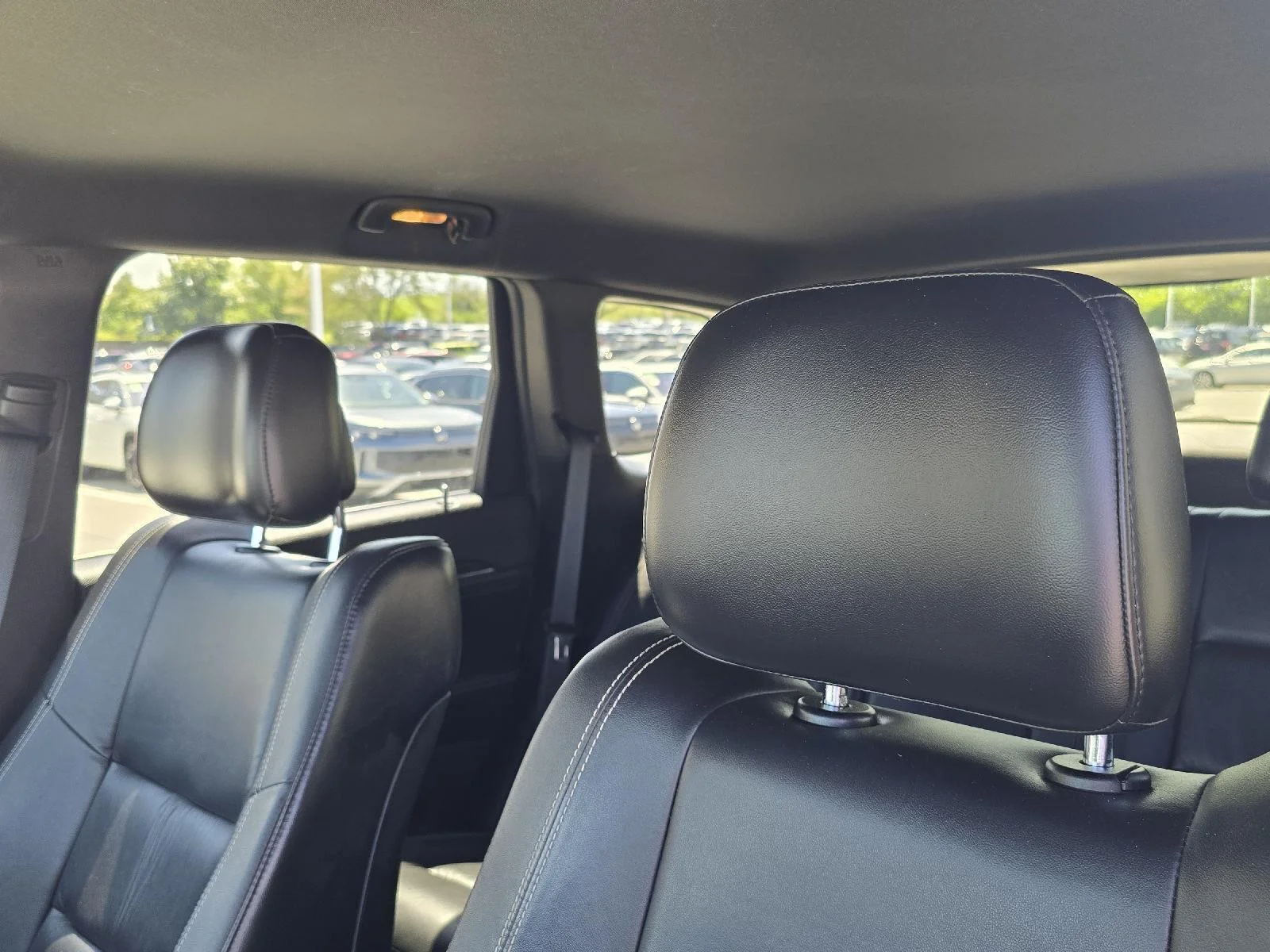 Used 2015 WHITE Jeep Limited image 5