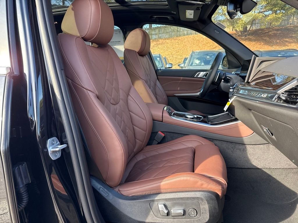 New 2026 Black BMW xDrive40i image 30