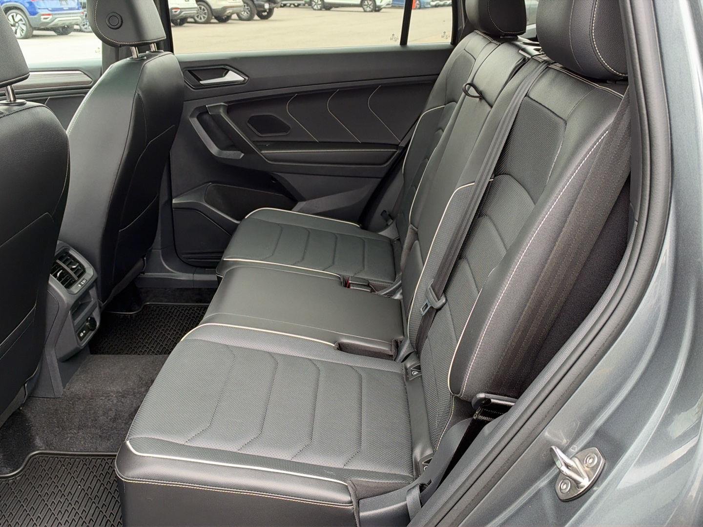 Certified Used 2024 Platinum Gray Metallic Volkswagen SEL R-Line image 9