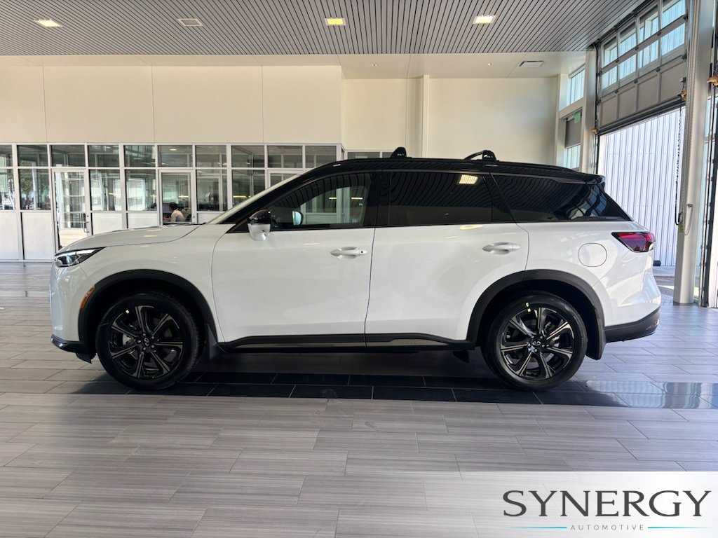 New 2027 2T RAD WHT INFINITI Autograph AWD image 10
