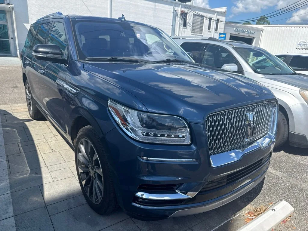 Used 2019 Blue Lincoln Select image 6