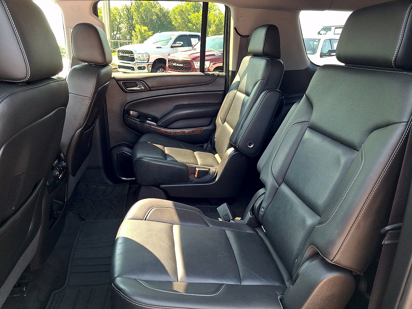 Used 2016 Summit White - GAZ Chevrolet LTZ image 10
