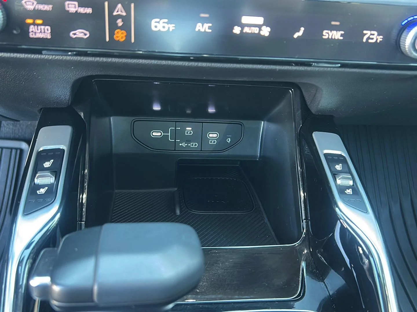 2024 Kia Sorento X-Line SX - Photo 16