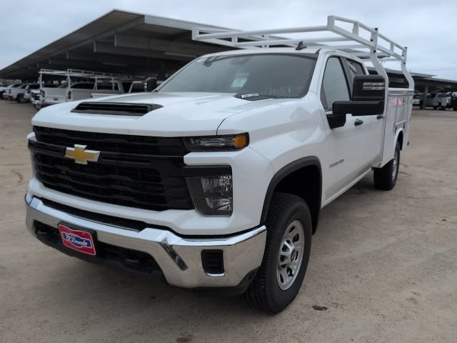 New 2025 Summit White Chevrolet WT image 23