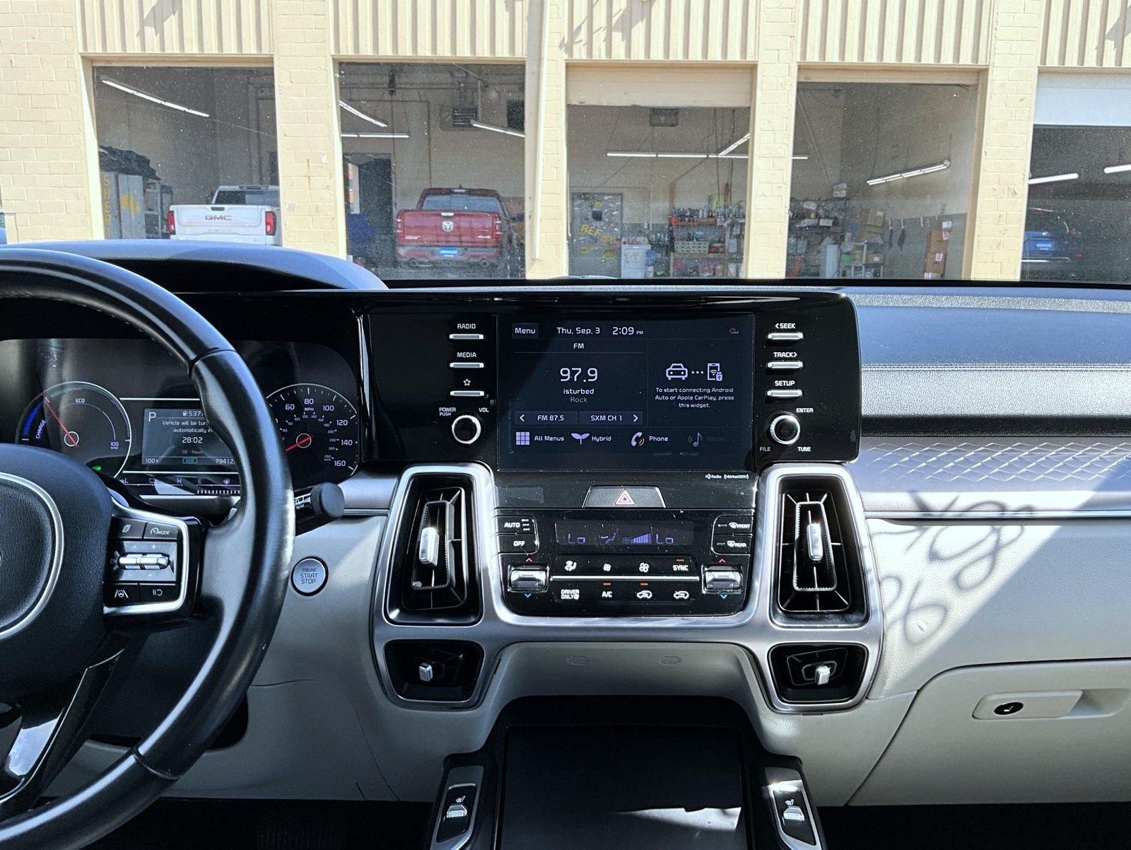 Used 2021 White Kia S image 14