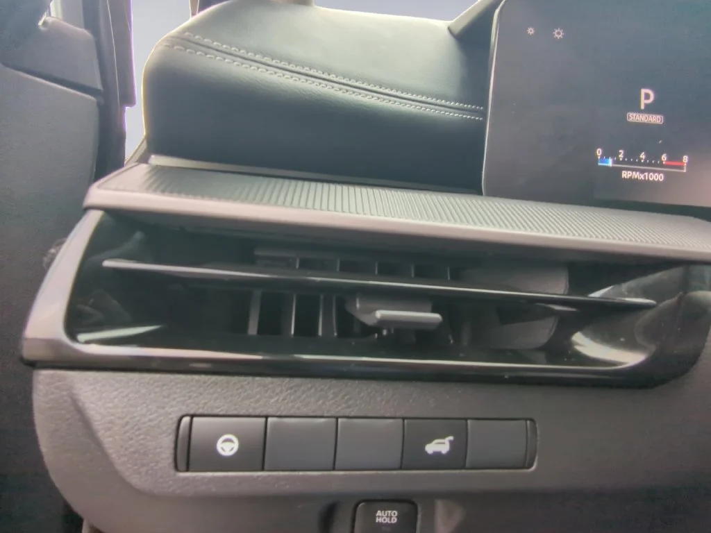 Used 2025 Gray Nissan SV image 12