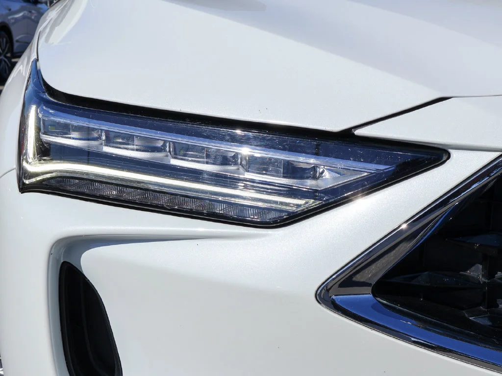 Used 2023 Platinum White Pearl Acura Advance image 3