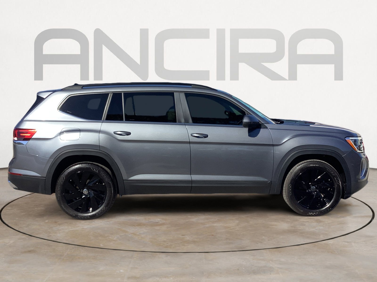 2025 Volkswagen Atlas SE w/Tech - Photo 9