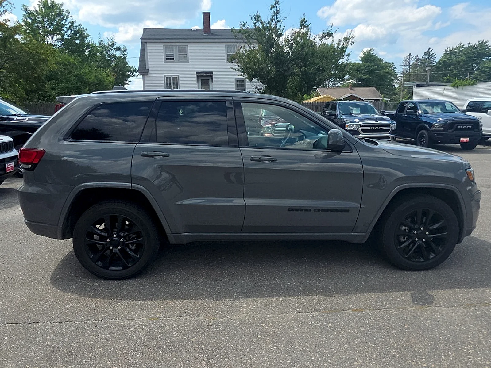 Used 2021 Sting Gray Jeep Laredo X 4x4 image 6