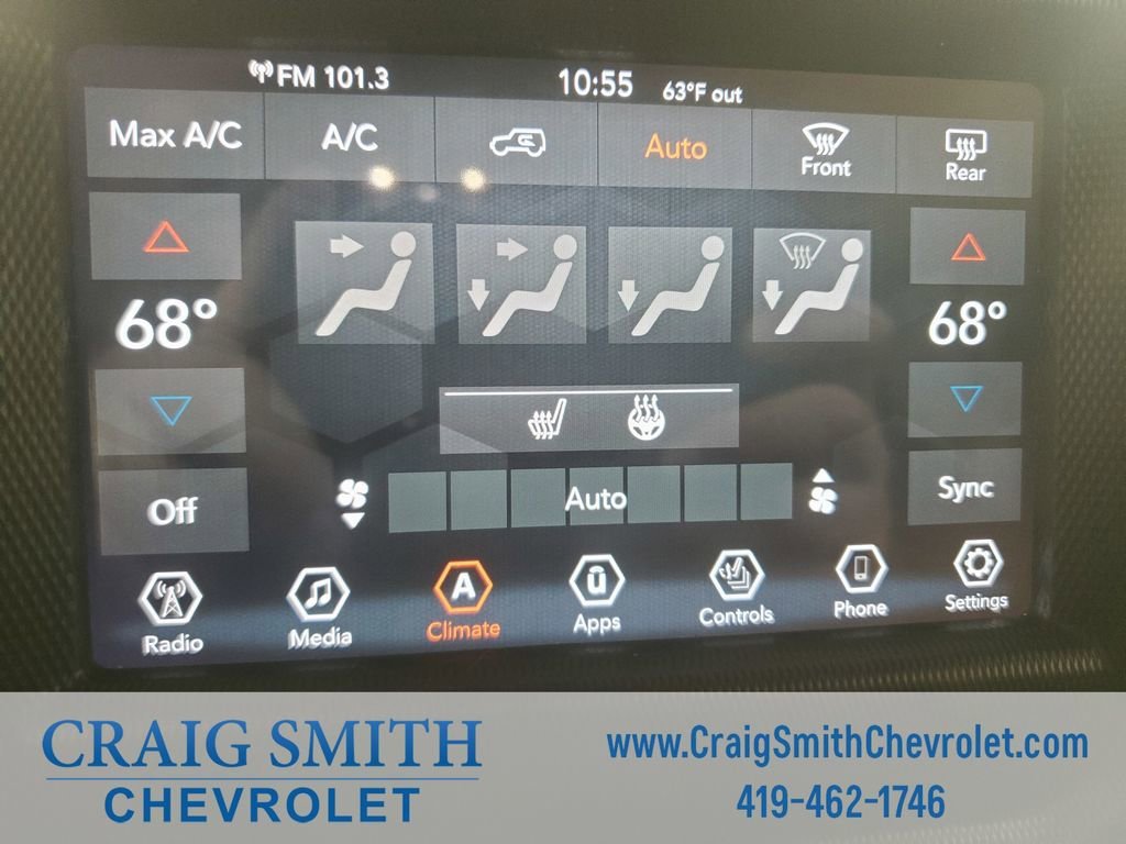 Used 2019 Red Jeep Sahara image 23