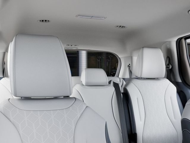 2026 Kia Carnival EX - Photo 27