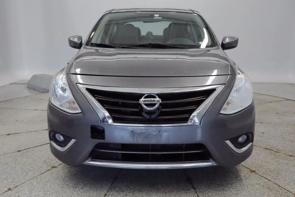 Used 2018 Gray Nissan 1.6 SV image 2