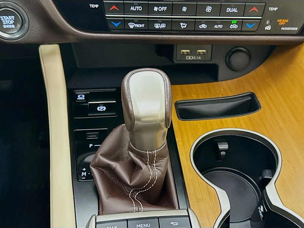 Used 2020 Red Lexus 350 image 18