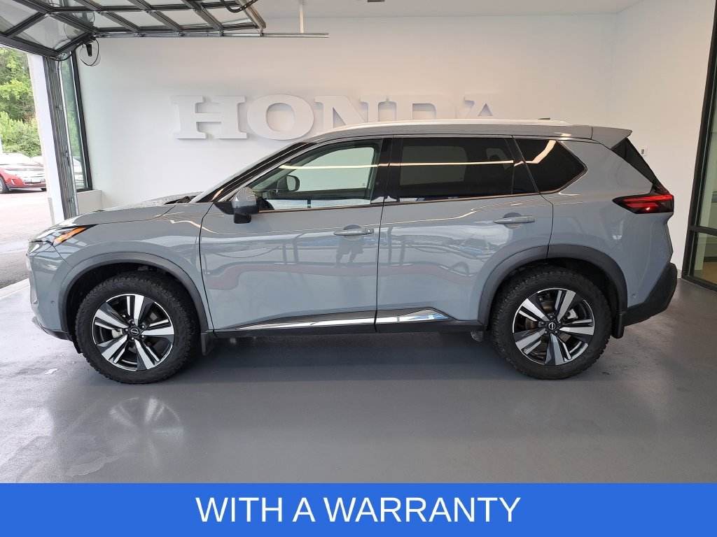 Used 2023 Gray Nissan SL image 3