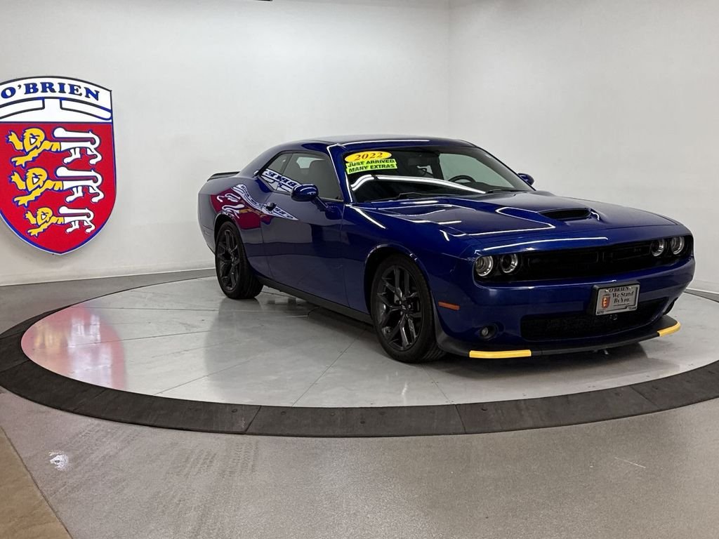 2022 Dodge Challenger GT Auto's photo