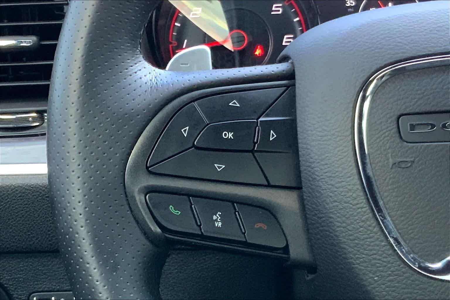 Used 2018 Pitch Black Clearcoat Dodge SXT Plus image 23