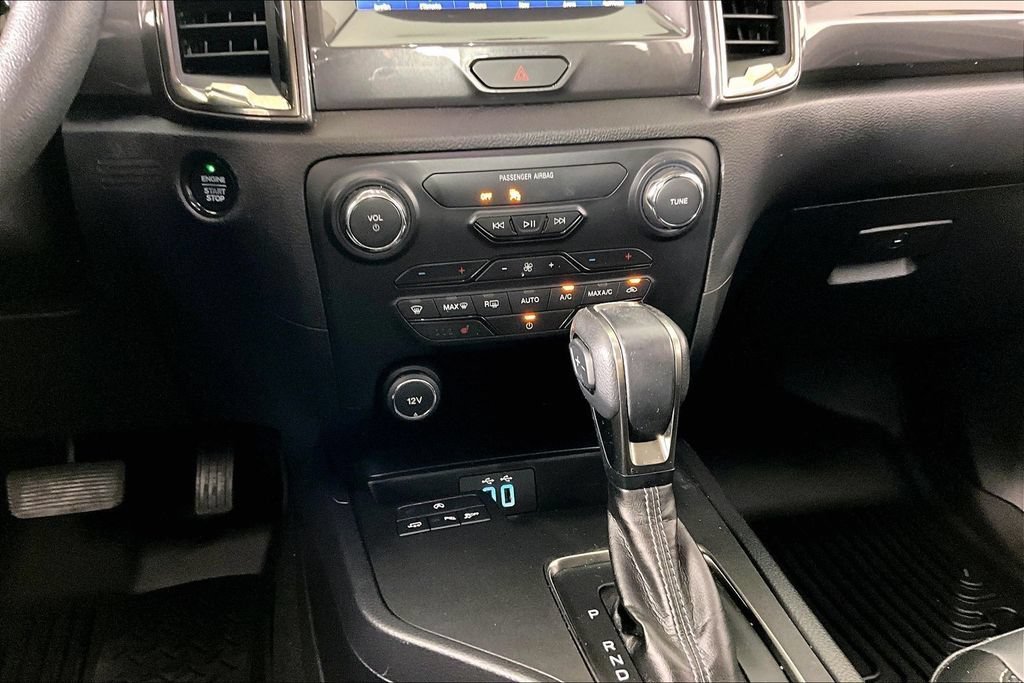 Used 2019 White Ford LARIAT image 9