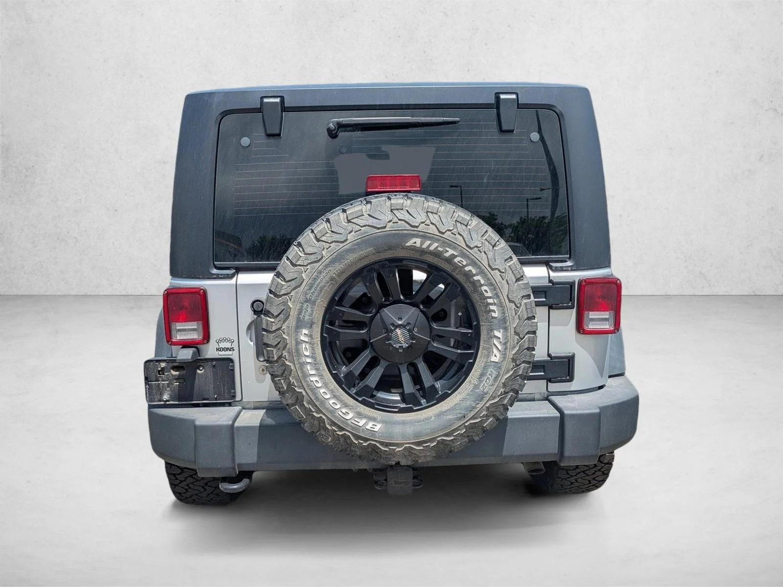 Used 2012 Bright Silver Clearcoat Metallic Jeep Rubicon image 6