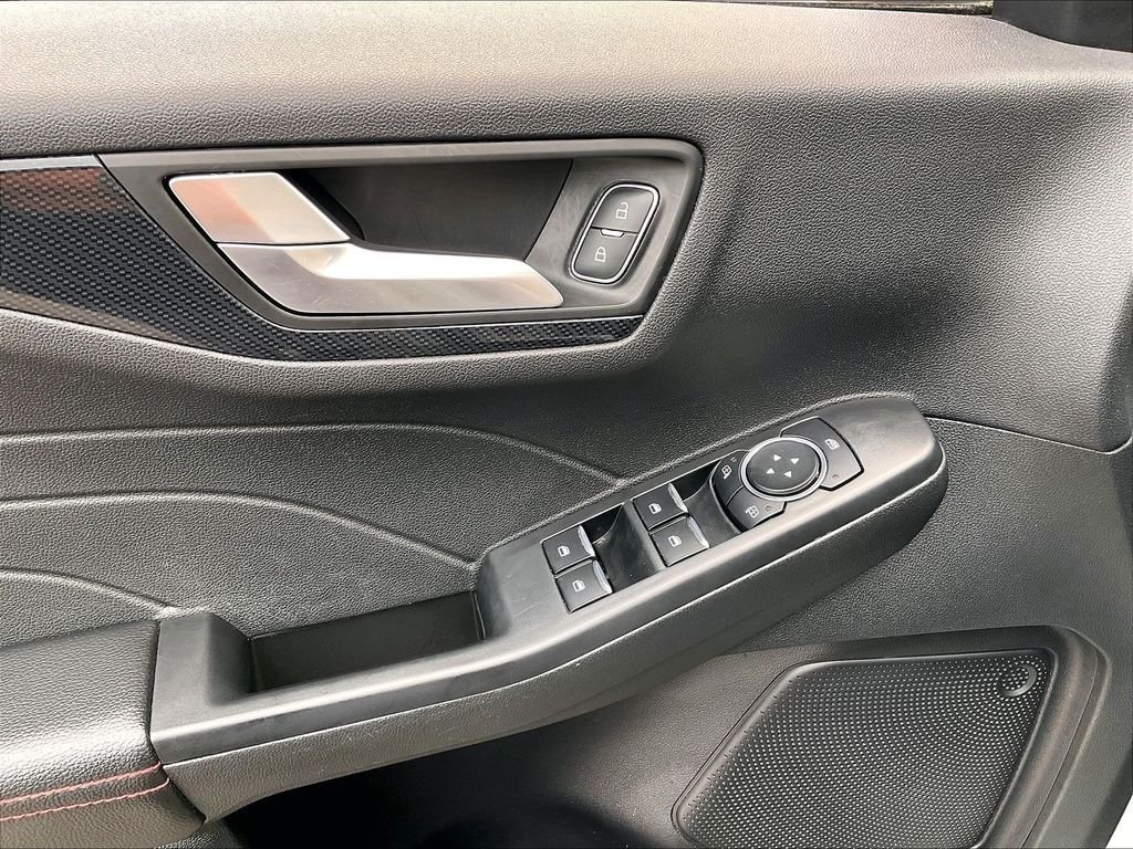 Used 2025 Space Silver Metallic Ford ST-Line Select image 37